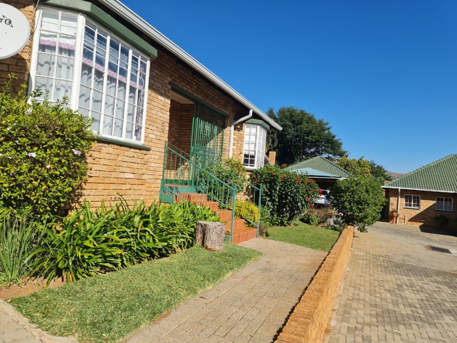 3 Bedroom Property for Sale in Boschdal North West